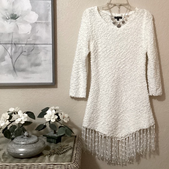 Chaudry Tunic Top Plush White Boucle Knotted Fringe Hem 3/4 Sleeve Size Small - Picture 3 of 16